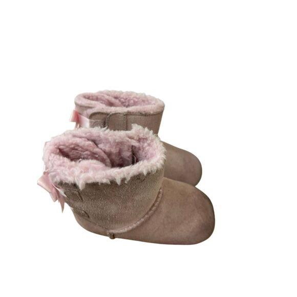 Baby Ugg boots pink bows size 4-5 infant (discoloration on toes) - Picture 1 of 7